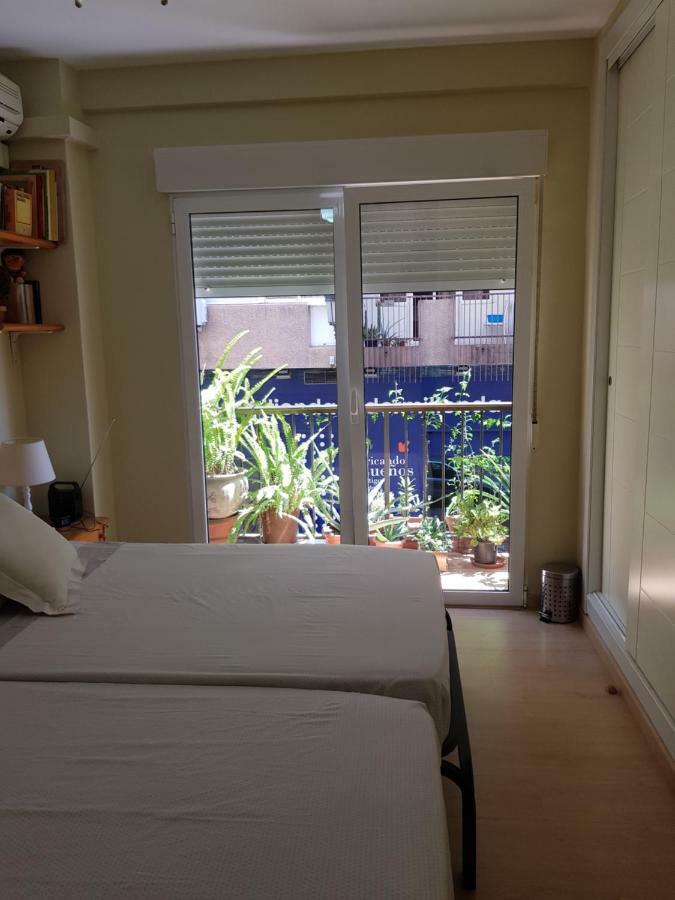 Habitacion Privada A 1500 Metros De La Playa Daire Valensiya Dış mekan fotoğraf